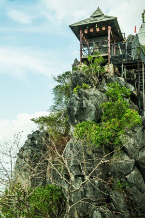 Rast in der Höhle in der Provinz Lampang in Thailand.