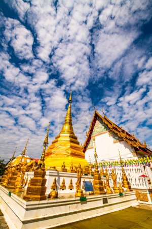 El templo de Pong Sunan en la provincia de Phrae, Tailandia.