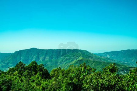 Foto de Vistas a la montaña en el punto de vista Doi Phu Kha, Tailandia. - Imagen libre de derechos