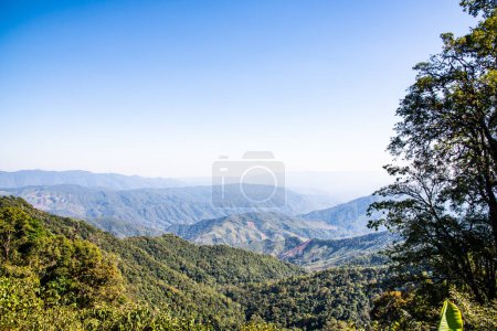 Foto de Mountain view at 1715 view point in Nan province, Thailand. - Imagen libre de derechos