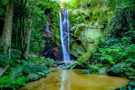 Mork Fah Wasserfall im Doi Suthep Pui Nationalpark in der Provinz Chiang Mai, Thailand.
