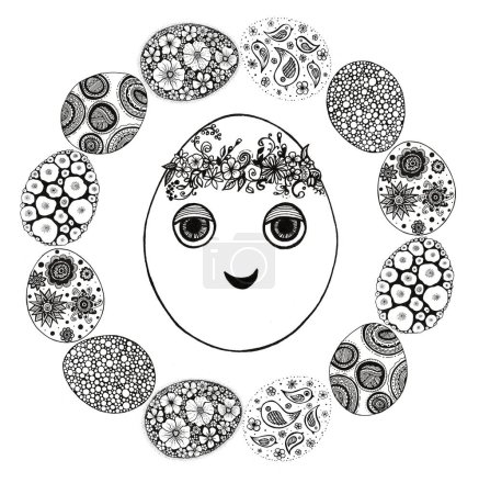 Eiercharakter mit Augen, Lächeln und Blumenkranz, Blättern. Das Ei ist in einen runden Rahmen von Ostereiern eingraviert, die mit verschiedenen Ornamenten gefüllt sind. Schwarze Konturzeichnung auf weißem Hintergrund. Gekritzel