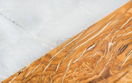 Foto de Mármol gris piedra natural y madera de olivo fondo combinado - Imagen libre de derechos