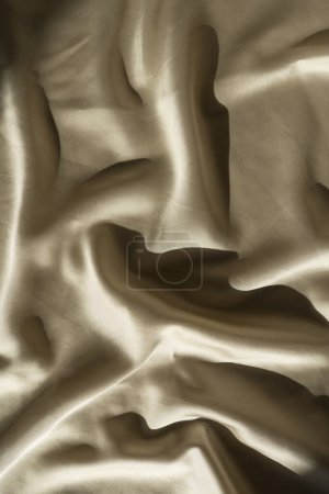 Foto de Fondo de tela de seda brillante dorado arrugado - Imagen libre de derechos