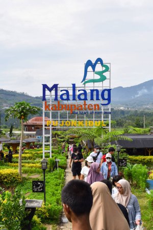 Photo for Malang, 24 Desember 2022 - Tourist location for a restaurant in the middle of a rice field in the Pujon Kidul area. - Royalty Free Image
