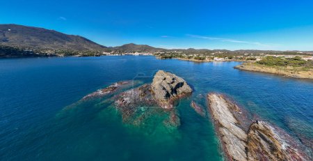 Foto de Aerial view from Cap de Creus to the Costa Brava. High quality photo - Imagen libre de derechos