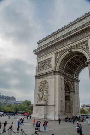 Foto de Primer plano del Arco del Triunfo en París. Foto de alta calidad - Imagen libre de derechos