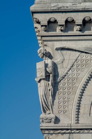 Téléchargez les photos : Détails de l'architecture du Sacré Cœur de Paris. Photo de haute qualité - en image libre de droit