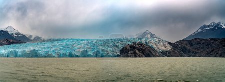 Téléchargez les photos : Glacier gris dans le parc national de Torres del Paine, en Patagonie chilienne. Photo de haute qualité - en image libre de droit