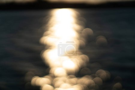 Téléchargez les photos : Sardinia, Cagliari, texture aqua of Poetto's sea on sunset - en image libre de droit