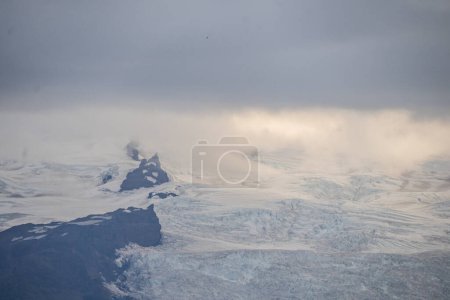 Téléchargez les photos : Coucher de soleil de Vatnajokull à Jokulsarlon, Islande - en image libre de droit