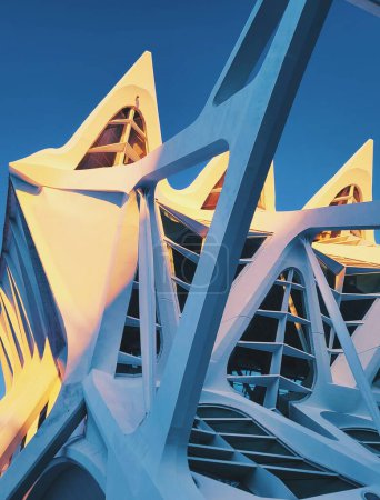 Téléchargez les photos : Modern Valencia Architecture in Golden Hour - en image libre de droit