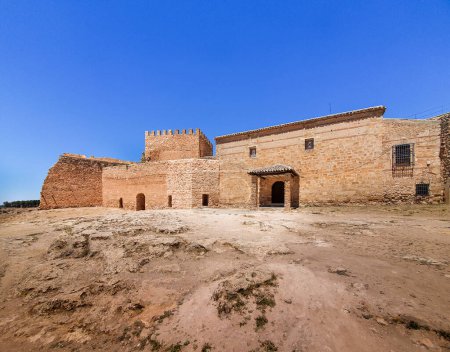 Téléchargez les photos : El castillo de Pearroya en el trmino municipal de Argamasilla de Alba, provincia de Ciudad Real, Castilla-La Mancha - en image libre de droit