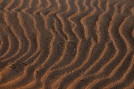 Foto de Ondas en la arena y sus sombras y luces - Imagen libre de derechos