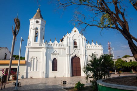 Téléchargez les photos : Eglise St Josephs où Gabriel Garcia Marquez a été baptisé dans son lieu de naissance, la petite ville d'Aracataca située sur la place centrale - en image libre de droit