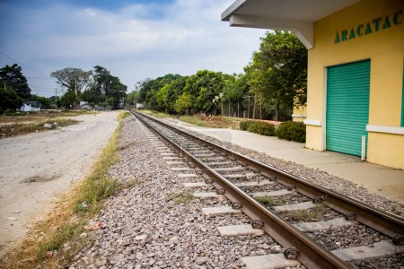 Foto de La famosa estación de tren de Aracataca, uno de los escenarios literarios de Gabriel García Márquez en su libro Premio Nobel Cien Años de Soledad - Imagen libre de derechos