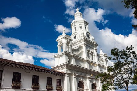 Histórica Basílica Menor de la Inmaculada Concepción inaugurada en 1874 en la ciudad patrimonial de Salamina en el departamento de Caldas en Colombia