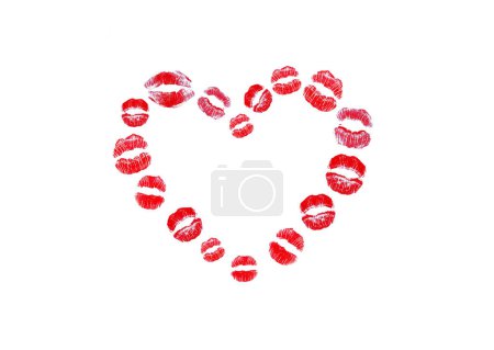 Téléchargez les photos : Heart and lips in lipstick print isolate - en image libre de droit