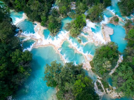 Téléchargez les photos : Cascades d'Agua Azul au Chiapas, Mexique. Vue Aérienne. Photo de haute qualité - en image libre de droit