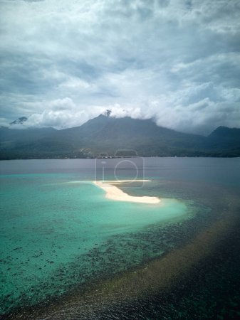 Weiße Insel. Camiguin Philippinen. Hochwertiges Foto