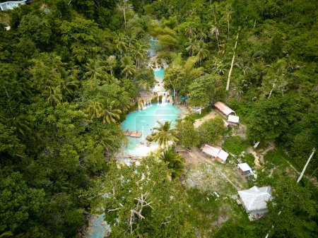 Téléchargez les photos : Cambugahay Falls Siquijor Island. Philippines Photo de haute qualité - en image libre de droit