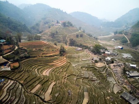 Foto de Campos de arroz. Sapa Vietnam, Disparando desde un dron. Foto de alta calidad - Imagen libre de derechos