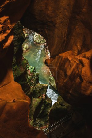Foto de Majestic Gorges du Pont du Diable Cave in France - Imagen libre de derechos
