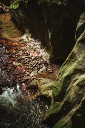 Foto de Majestic Gorges du Pont du Diable Cueva en Francia - Imagen libre de derechos