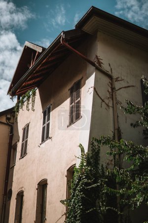 Téléchargez les photos : Belles maisons à Genève, Suisse - en image libre de droit