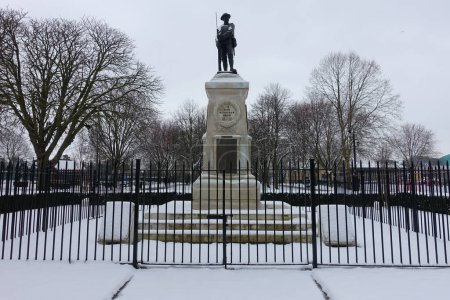 Foto de El monumento de la ciudad en invierno - Imagen libre de derechos