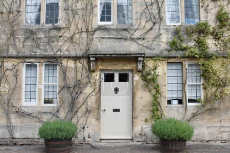 Téléchargez les photos : Front Door of an Attractive Old London Town House - en image libre de droit