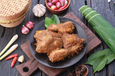 Téléchargez les photos : Rendang is traditional of indonesian food - en image libre de droit