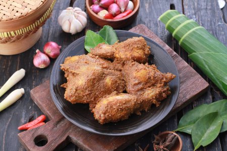 rendang es tradicional de la comida indonesia