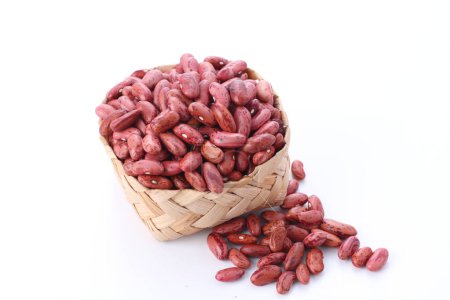 Foto de Red kidney beans in a bowl on a white background - Imagen libre de derechos