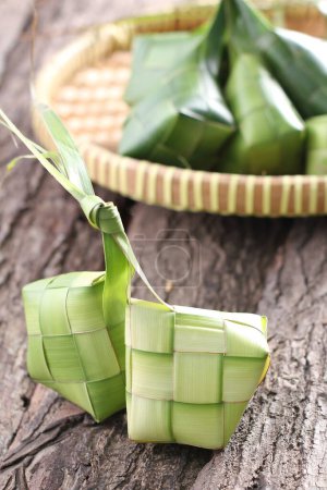 Téléchargez les photos : Riz thaï traditionnel vert-alimentaire - en image libre de droit