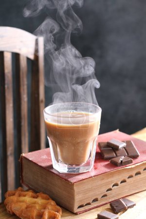 Téléchargez les photos : Chocolat chaud aux guimauves - en image libre de droit