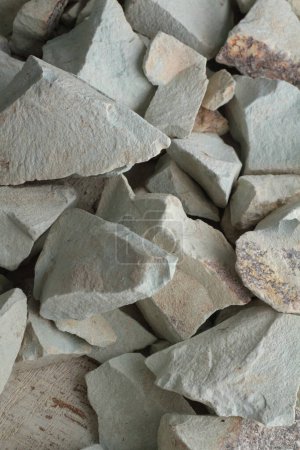Foto de Fondo de una pila de piedras trituradas en una pila - Imagen libre de derechos