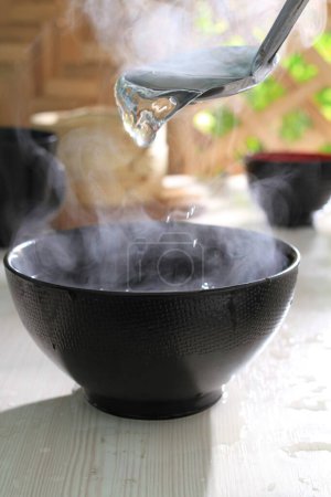 Foto de Agua caliente en la cocina - Imagen libre de derechos