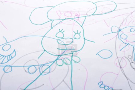 Téléchargez les photos : Bekasi, Indonésie, 14 novembre 2023, Livre de dessin pour enfants gribouille avec des formes d'objets mignons et artistiques, avec différentes couleurs - en image libre de droit