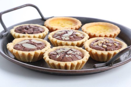Téléchargez les photos : Muffins au chocolat aux noix - en image libre de droit