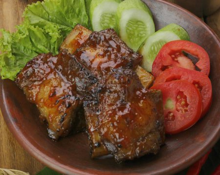 Photo for Fried pork ribs with delicious sauce, thai food - Royalty Free Image