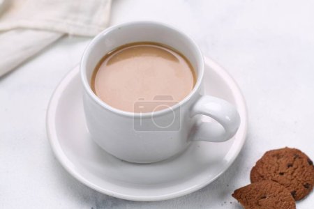 Téléchargez les photos : Une tasse de café avec des biscuits. - en image libre de droit