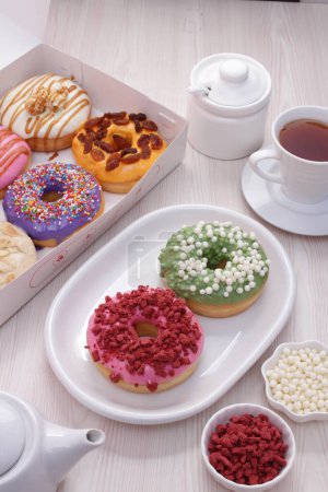 Foto de Deliciosos donuts y café - Imagen libre de derechos