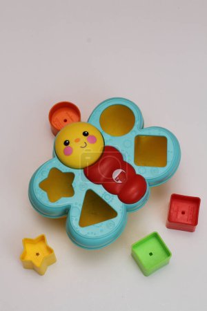 Foto de Bloques de juguete coloridos para niños - Imagen libre de derechos