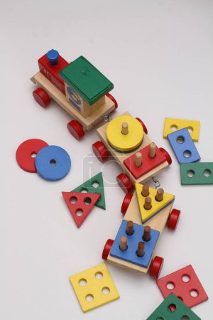 Foto de Juguetes de madera y juguetes para niños - Imagen libre de derechos