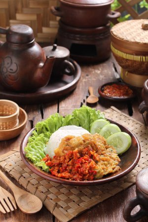 Foto de Una foto de la cocina de arroz con carne - Imagen libre de derechos