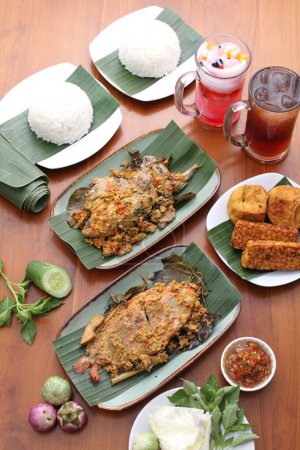 Téléchargez les photos : Thaï nourriture riz et poulet - en image libre de droit