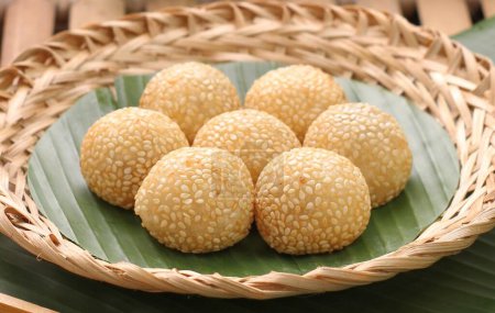 Photo for Steamed rice dumpling with sesame seeds - Royalty Free Image