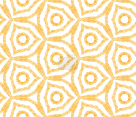 Strukturiertes Streifenmuster. Gelber symmetrischer Kaleidoskop-Hintergrund. Trendiges Design mit strukturierten Streifen. Textilfertiges Kleingedrucktes, Bademodenstoff, Tapete, Verpackung.