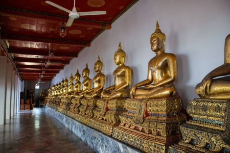 Foto de Templo del Buda Esmeralda y Gran Palacio Bangkok, Tailandia - Imagen libre de derechos